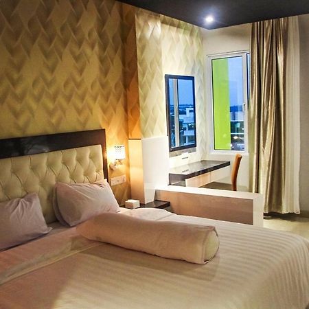 Kaliban Hotel Batam מראה חיצוני תמונה