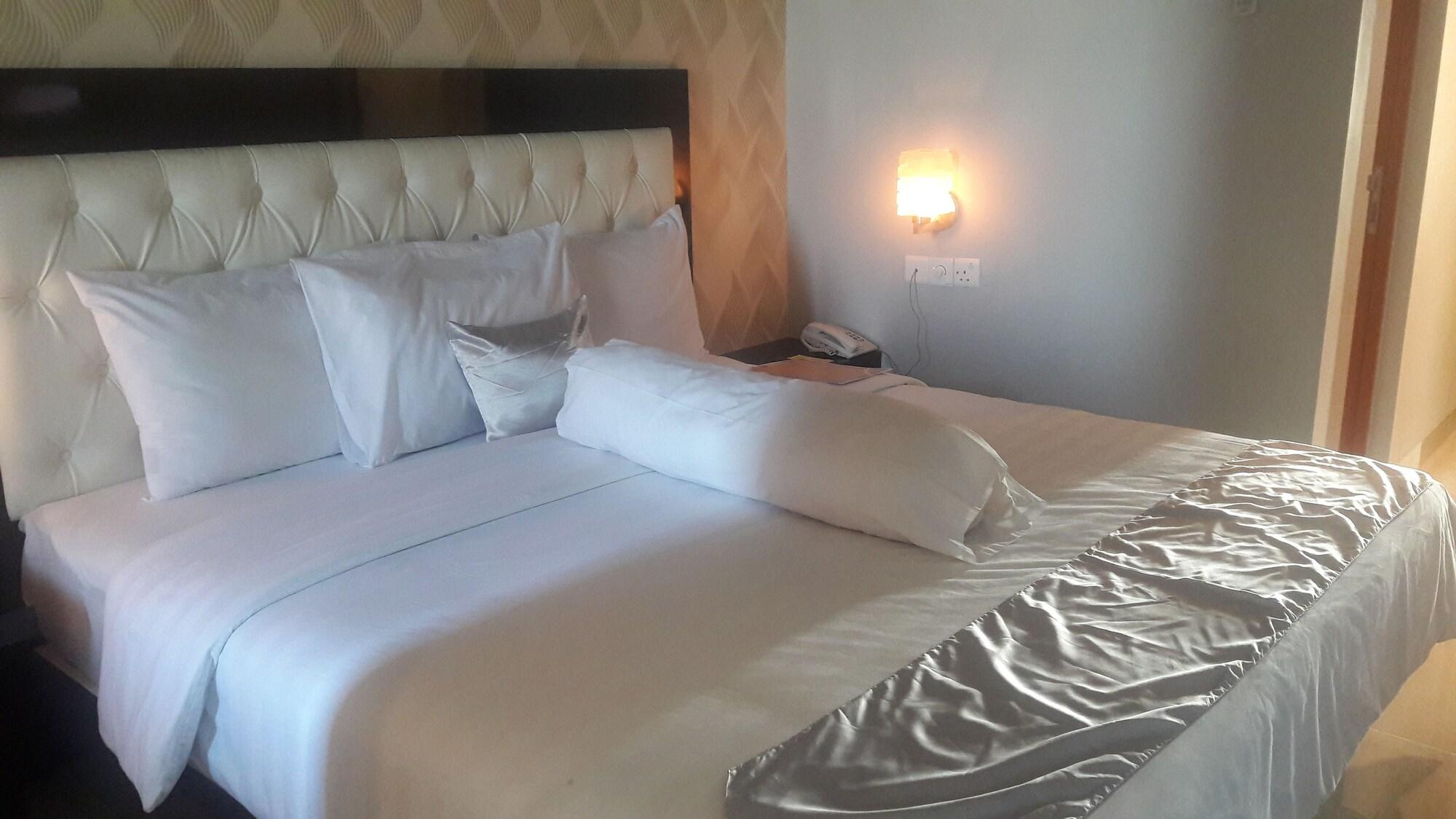 Kaliban Hotel Batam מראה חיצוני תמונה